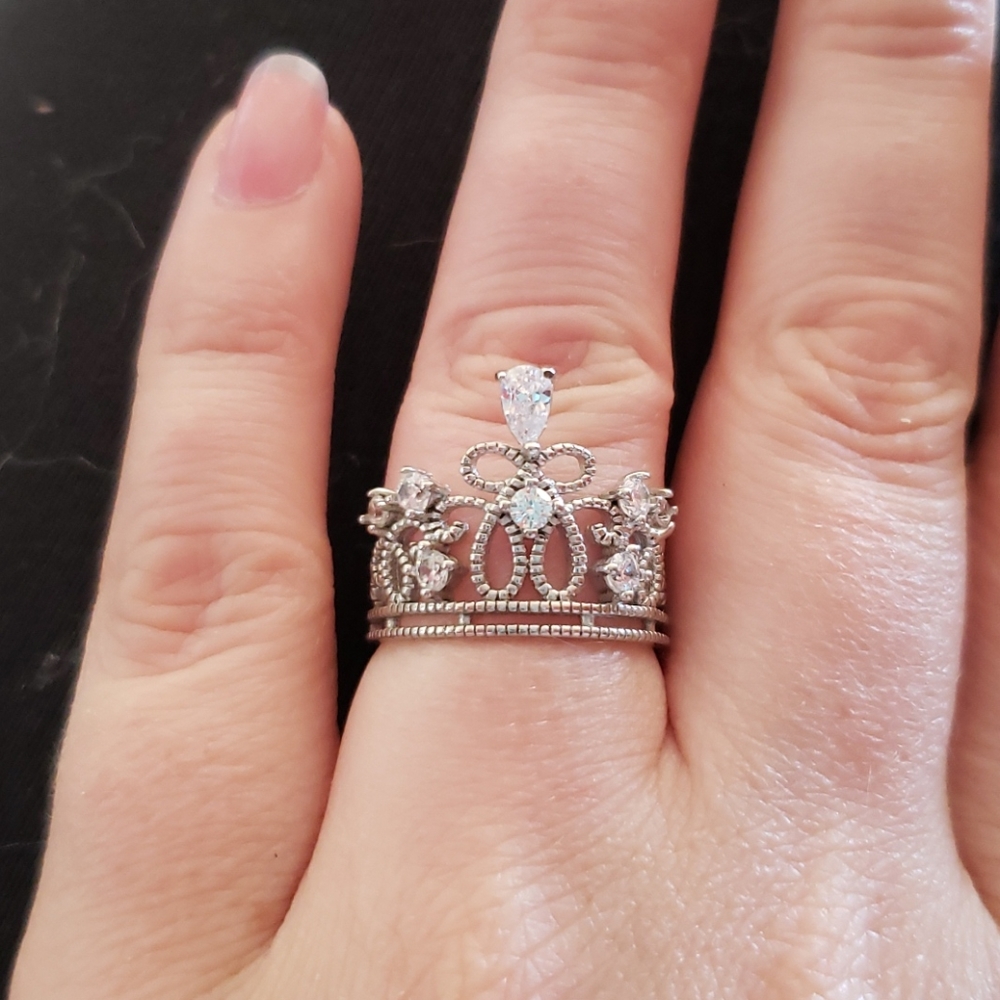 Crown ring
